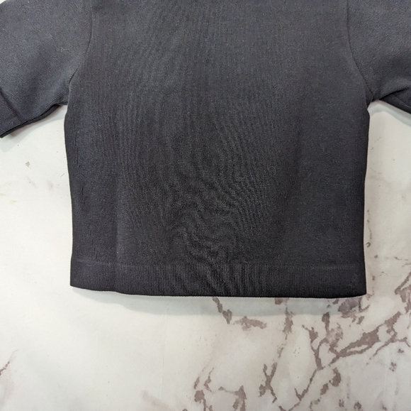 Everlane Seamless Tee Black Shirt Short Sleeve Compression Crop Top NEW - Picture 10 of 14